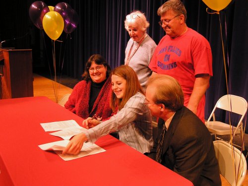 Amanda Smith accompanied by her parents